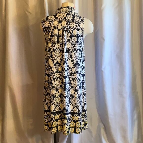 NWOT BY TACERA sleeveless dress with front buttons raised design throughout - Picture 9 of 14